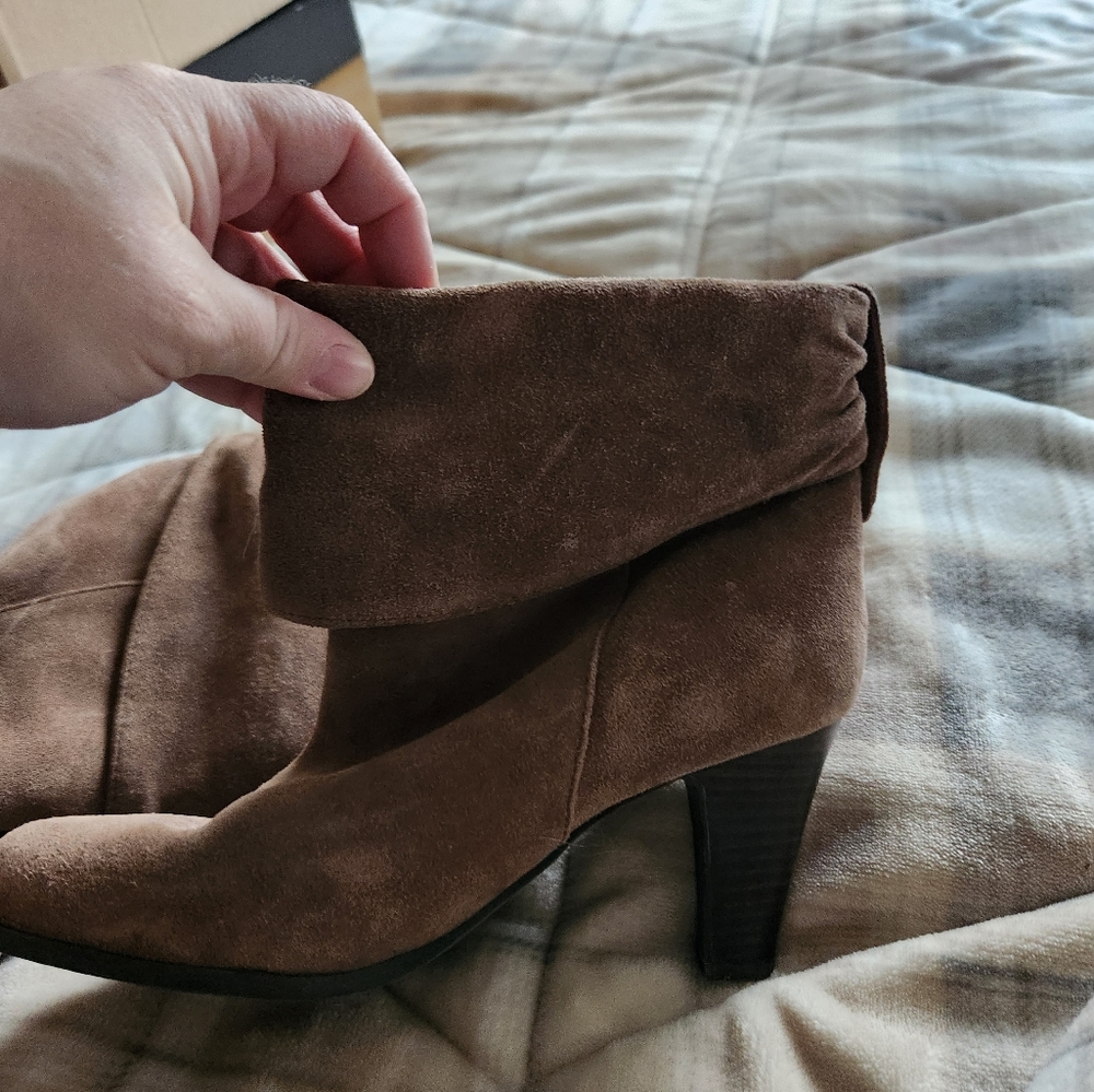 Booties - Picture 4 of 4